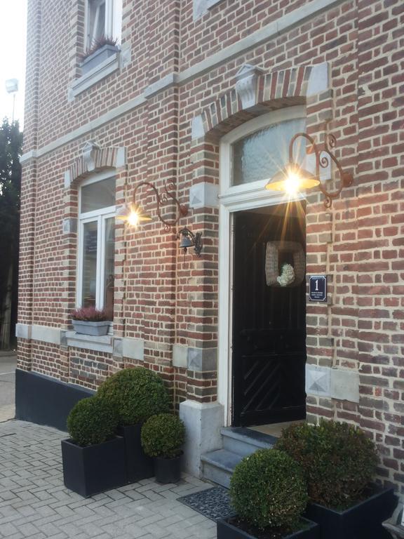 Maison Sophie Bed & Breakfast Tongeren Bagian luar foto